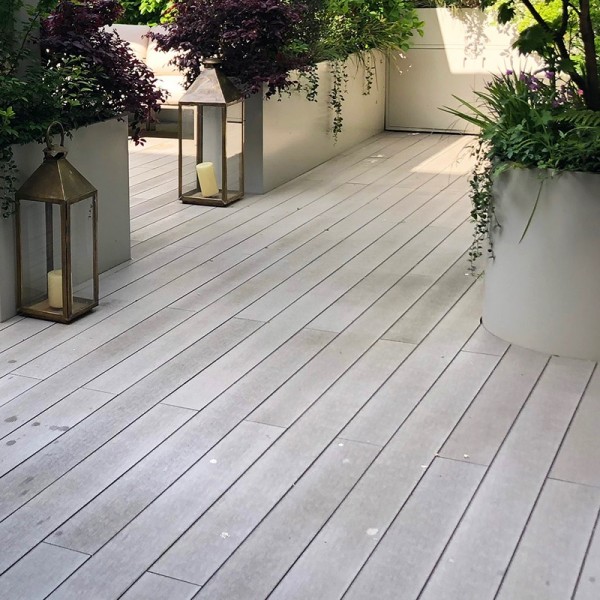 Pavimentazione Terrazzo con Listoni WPC Decking Cover Beige